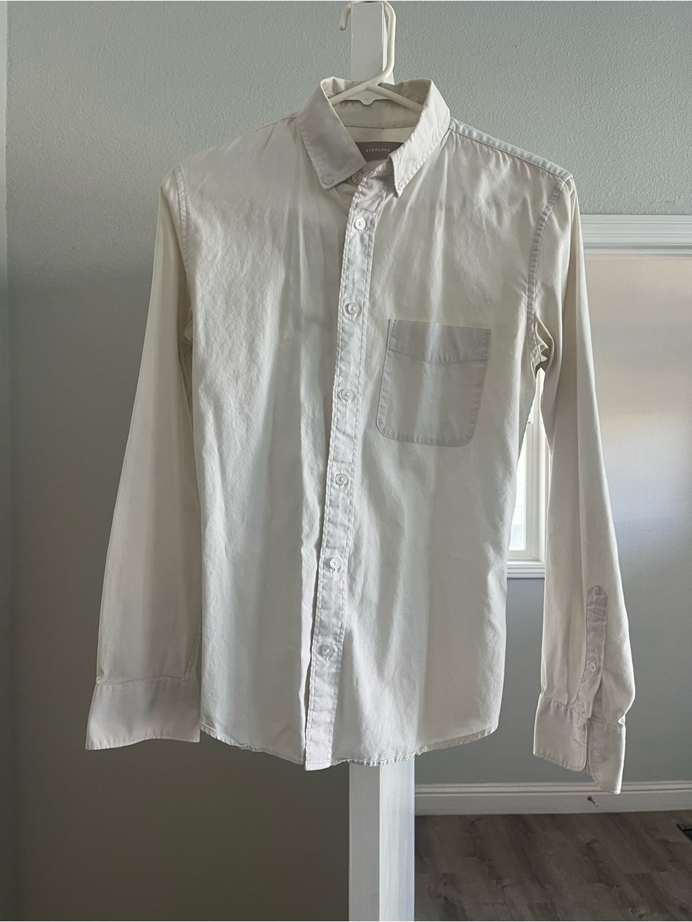Everlane Men’s Long-Sleeve Button-Down Shirt